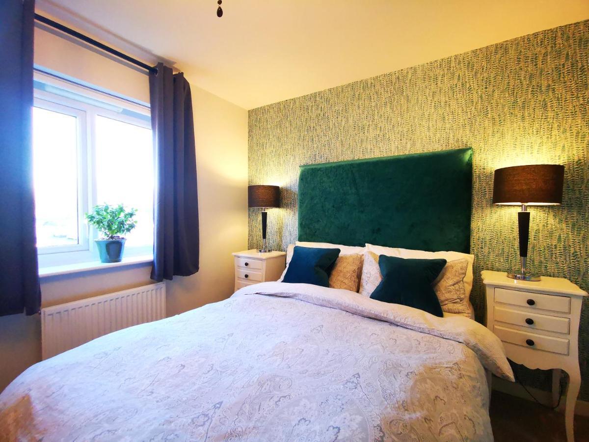 The Lawnswood - Central Manchester Holiday Home With Free Parking Екстериор снимка