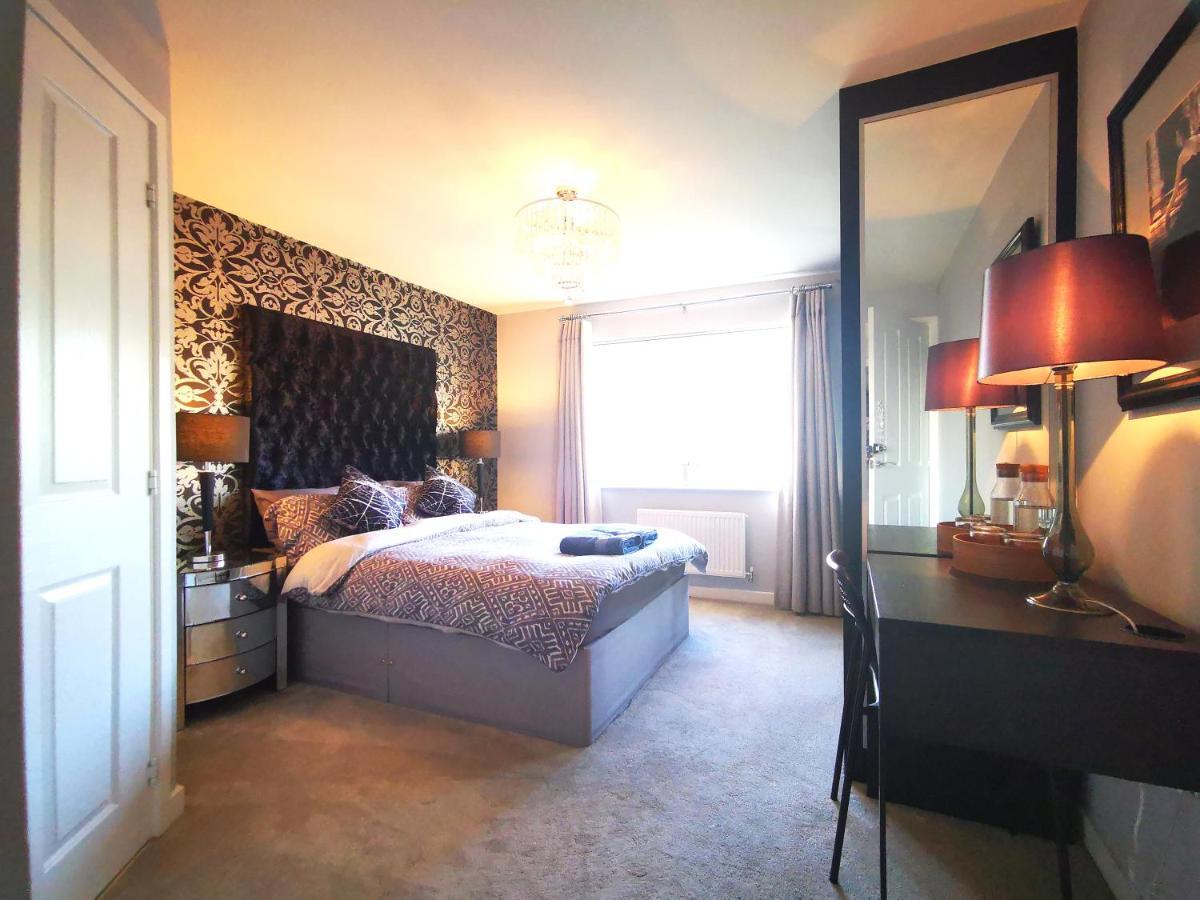 The Lawnswood - Central Manchester Holiday Home With Free Parking Екстериор снимка