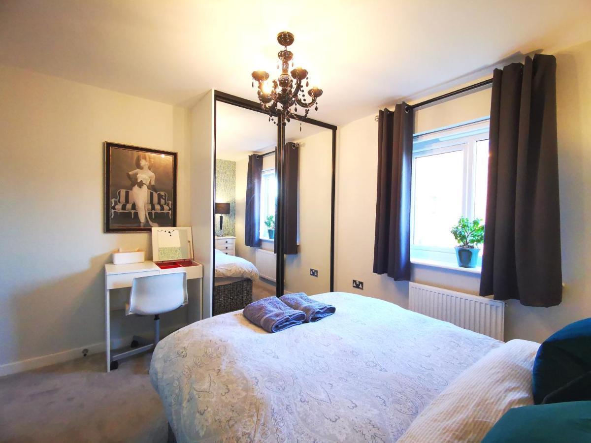The Lawnswood - Central Manchester Holiday Home With Free Parking Екстериор снимка
